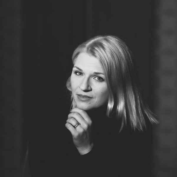Näyttelijä Regina Launivuo